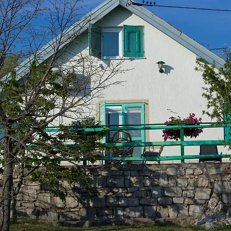 Agroturizam Kucica 木屋 莫斯塔尔